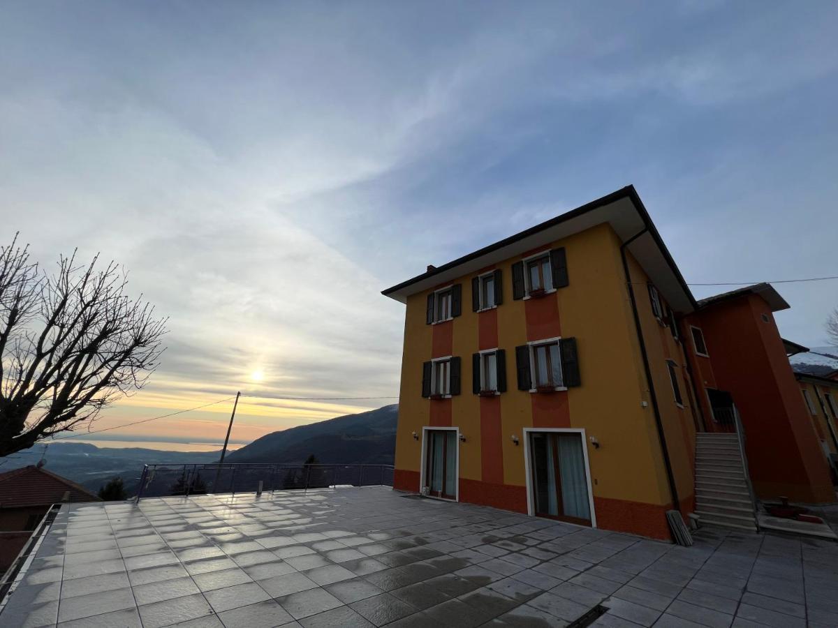 Hotel Belvedere Spiazzi Di Caprino Exterior foto